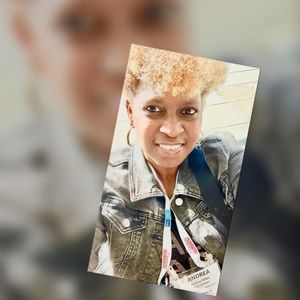 Meet your Posher, Andrea